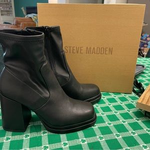 Steve Madden Platform Boots